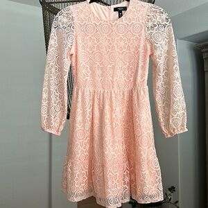 Aqua Girl’s Lace Dress in peach, size L (12)